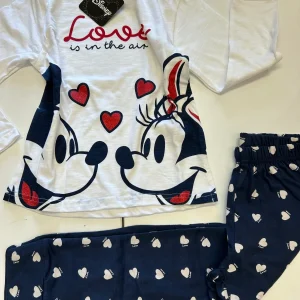 Pigiama love is in the air baby